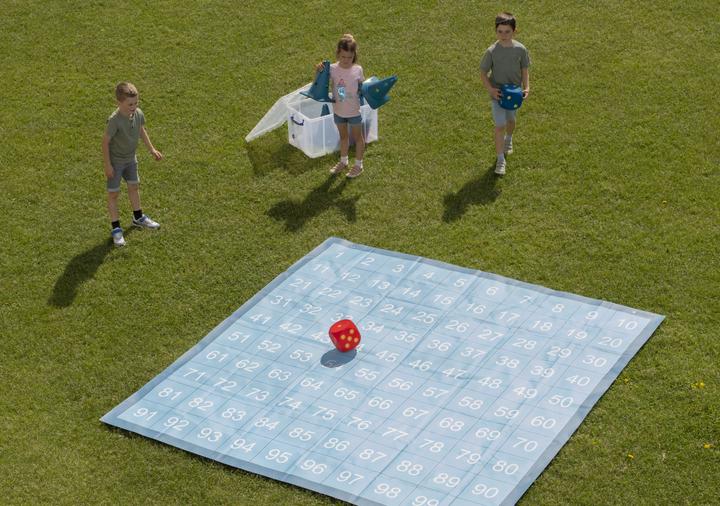 Produktbild Betzold XXL-Outdoor-Hunderterfeld - Set