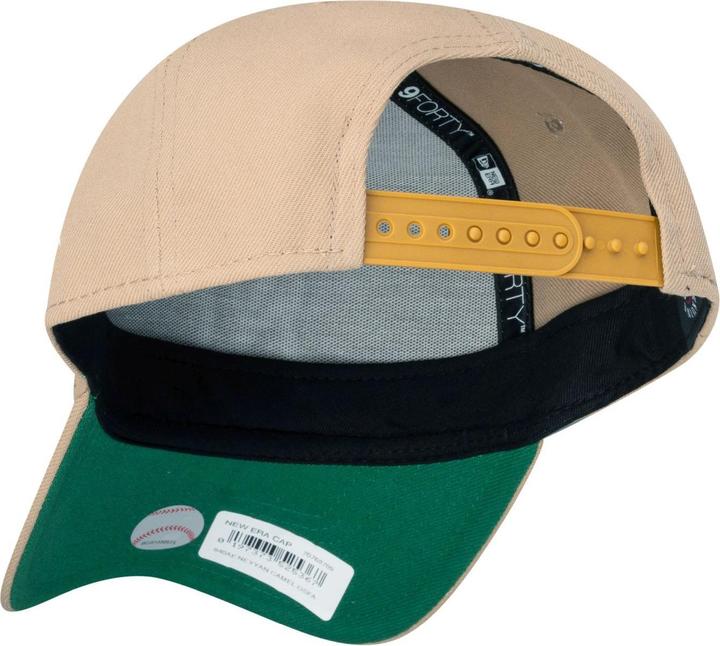 Actual product image New Era 9Forty Snapback Trucker Cap - New York Yankees camel