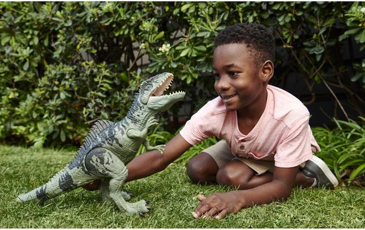 Actual product image Jurassic World Dominion Strike ‘N Roar Giganotosaurus Chomp Roar