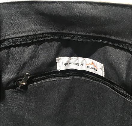Produktbild Bekos Upcycling - Grosse Einkaufstasche aus recycelten Fischfuttersäcke hellblau