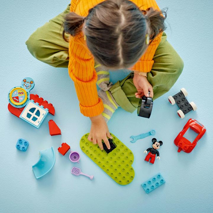 Actual product image LEGO Mickys Clubhaus und Auto (10454)