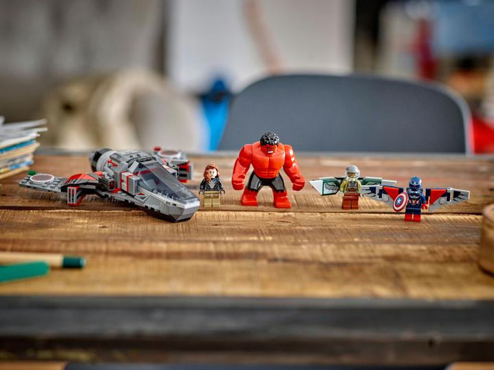 Image du produit LEGO Showdown zwischen Captain America und Red Hulk (76292, LEGO Marvel)