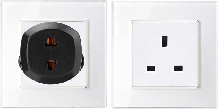 Actual product image Intirilife Socket outlet adapter UK type G to USA type A