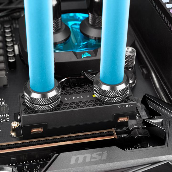 Immagine prodotto Corsair Hydro CX-9029002 Solid State Drive Water Block nero