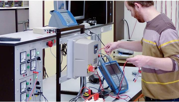 Image du produit Metrix OX 9062 Oscilloscope numérique 60 MHz 2 canaux 2.5 GSa/s 100 kpts 12 Bit Dig (CAT II 1000V, CAT III 600V)