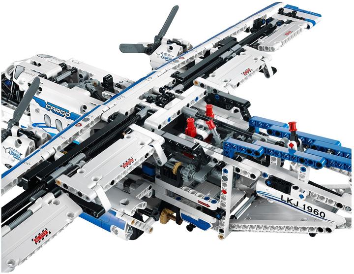 Image du produit LEGO Avion cargo (42025, LEGO Technic)