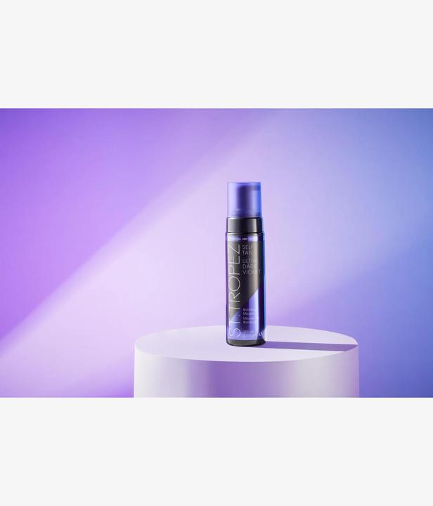 Image du produit St. Tropez Self Tan Ultra Dark Violet Bronzing Mousse (Mousse autobronzante, 200 ml)