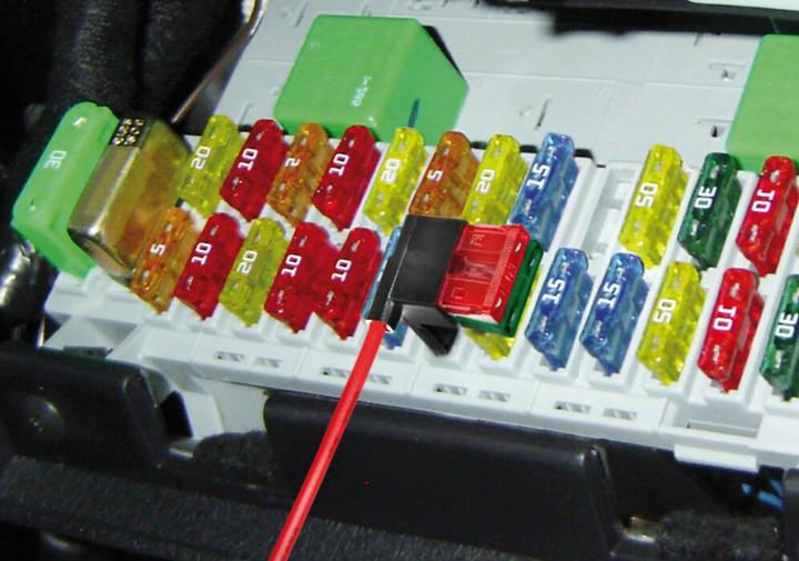 Produktbild Lampa Stromabnehmer für Standard-Lamellensicherung, 12/24V