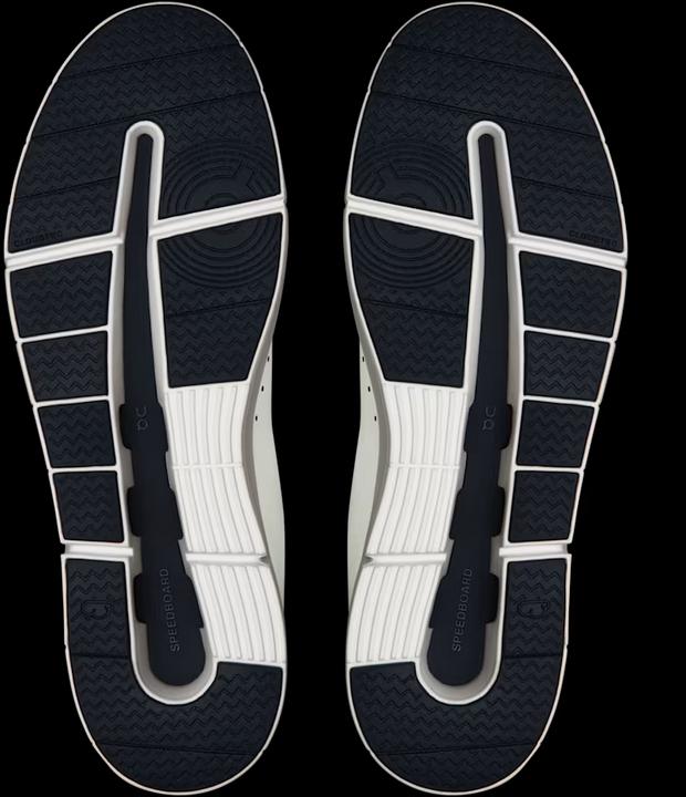 Actual product image On Running The Roger (44.5)