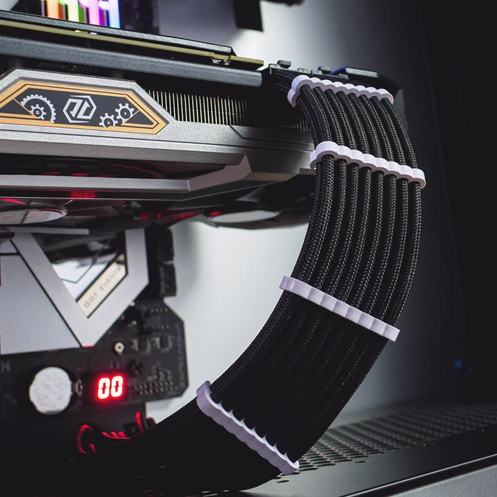Actual product image CableMod PRO Bridged Cable Comb Kit