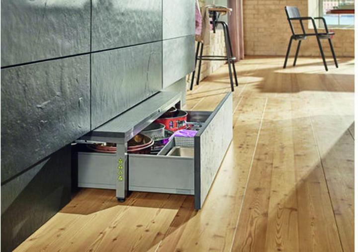 Actual product image Blum Space Step