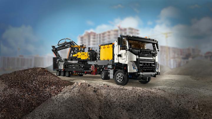 Productafbeelding LEGO 42175 Volvo FMX vrachtwagen met EC230 elektrische rupsgraafmachine (42175, LEGO Technic)