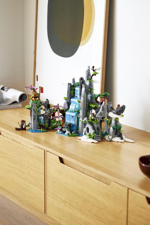 Immagine prodotto LEGO La leggendaria montagna di fiori e frutti (80024, Set LEGO rari, LEGO Monkie Kid)