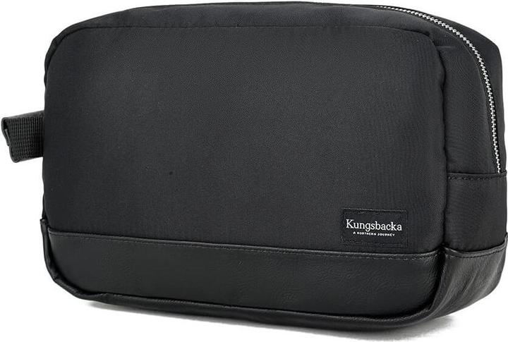 Actual product image Kungsbacka Flippa -toilettilaukku, musta (1.20 l)