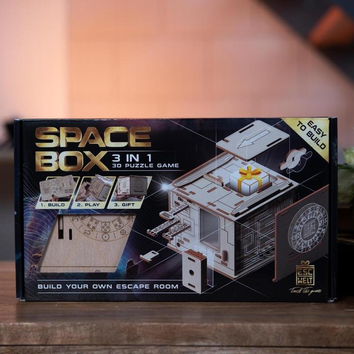 Actual product image Escape Welt Space Box (German)