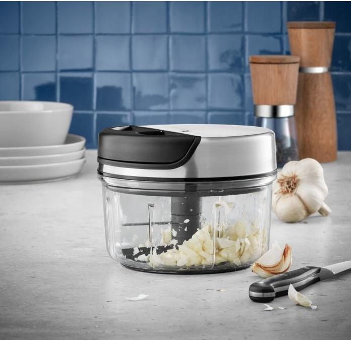 Produktbild WMF Multizerkleinerer Gemüseschneider manuell Seilzug 650ml ideal Zwiebeln Gourmet (650 ml)
