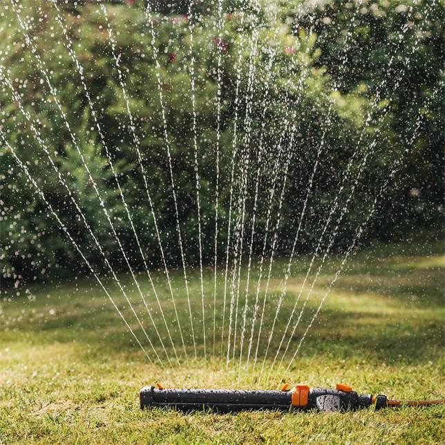 Produktbild Fiskars Oszillierender Sprinkler On/Off (Sprinklersystem)