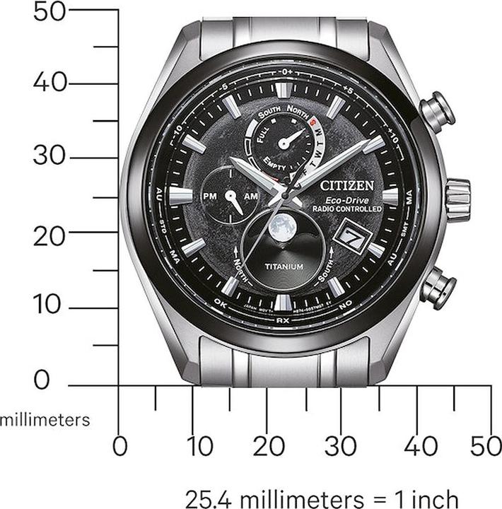Immagine prodotto Citizen BY1018-80E Eco-Drive Moon Phase Orologio radiocomandato in titanio 43mm 10ATM (Orologio a fase lunare, 43 mm)