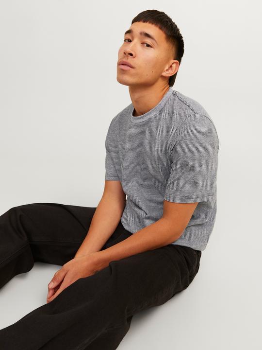 Actual product image Jack & Jones Single-coloured round neck T-shirt T-shirt (S)