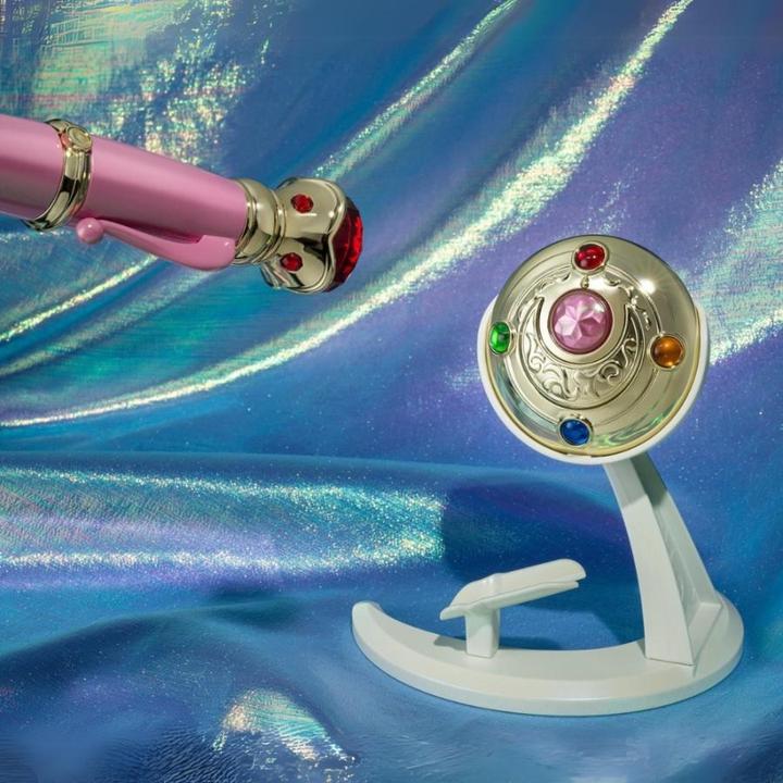 Immagine prodotto Bandai Namco Sailor Moon Proplica Replica Spilla della trasformazione e Set di riempimento della trasformazione