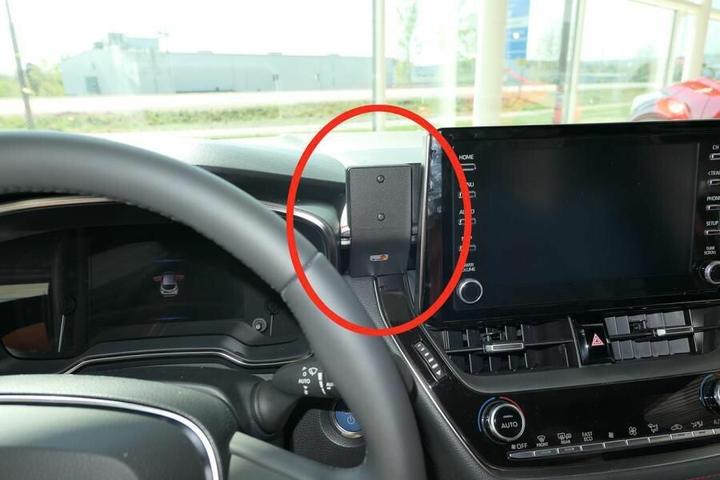 Actual product image Brodit 855507 Car mount Toyota Corolla 19-