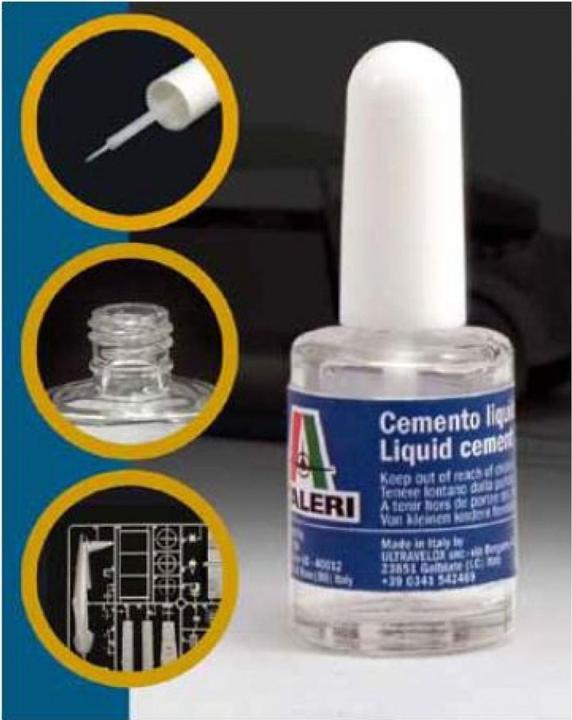 Carson ITALERI plastic adhesive w. brush 15ml