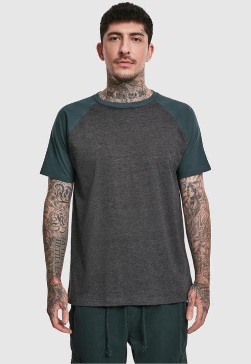 Actual product image Urban Classics Raglan Contrast Tee (5XL)