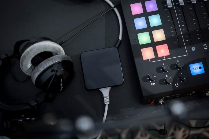 Actual product image Max Hauri Cube (3 x, Type 13, USB-A, USB-C, 2 m)