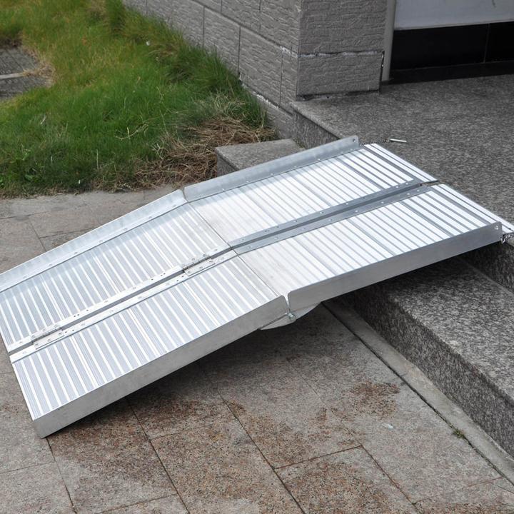 Produktbild Wiltec Rollstuhlrampe doppelt faltbar 152cm 270kg Rollirampe Alu Rampe Rollstuhl