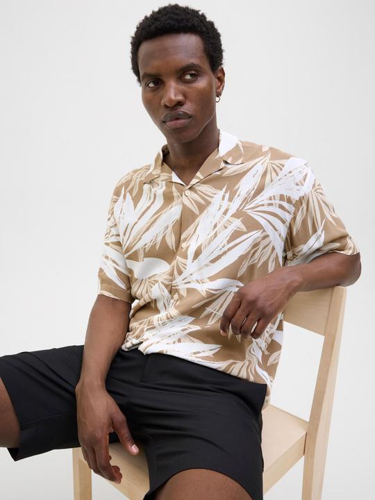 Immagine prodotto Jack & Jones Jjejeff Tropical Aop Resort Shirt Ss Sn (XS)