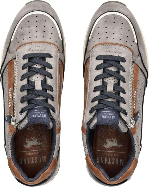Actual product image Mustang Sneaker (40)