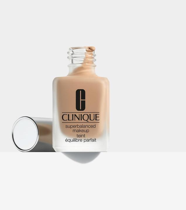 Produktbild Clinique Superbalanced Makeup (Vanille)