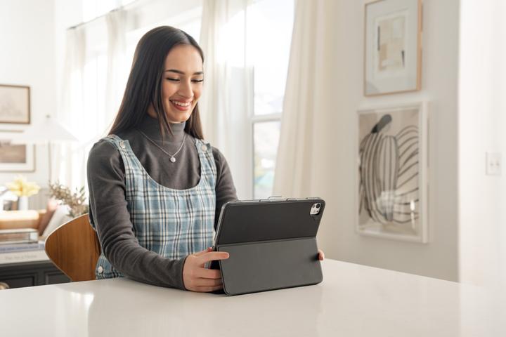 Produktbild Zagg Pro Keys 2 (CH, iPad Air 11 2024 (M2))