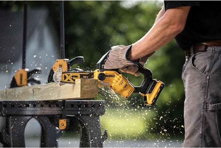 Actual product image DeWalt Cordless pruning saw (Battery chain saw)