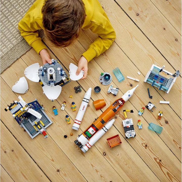Actual product image LEGO Space Centre (60351, LEGO City, LEGO Rare Sets)