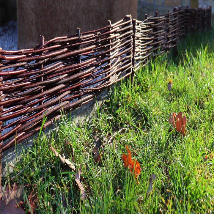 Actual product image Aquagart 4 Beeteinfassungen aus Weide 10x50cm I Beetbegrenzung /Weidenzaun zur Beetumrandung Rasenkante (50 cm)