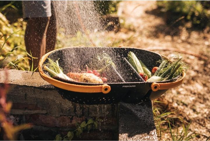 Actual product image Fiskars 1062831 Harvest Basket, For Gathering