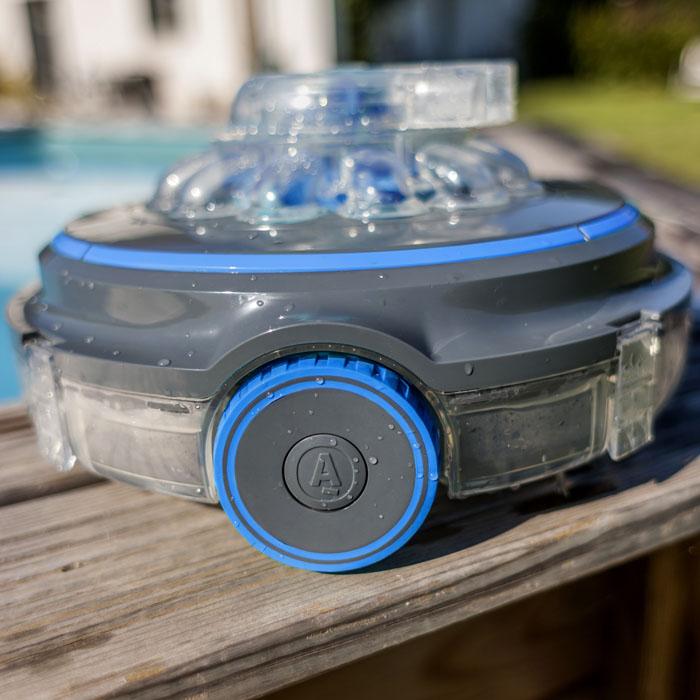 Actual product image Gre Pool robot WET Runner PLUS - automatic floor cleaner