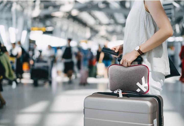 Actual product image Peter Jäckel SKROSS Mini Travel Pillow Grey (Head & neck pillow)
