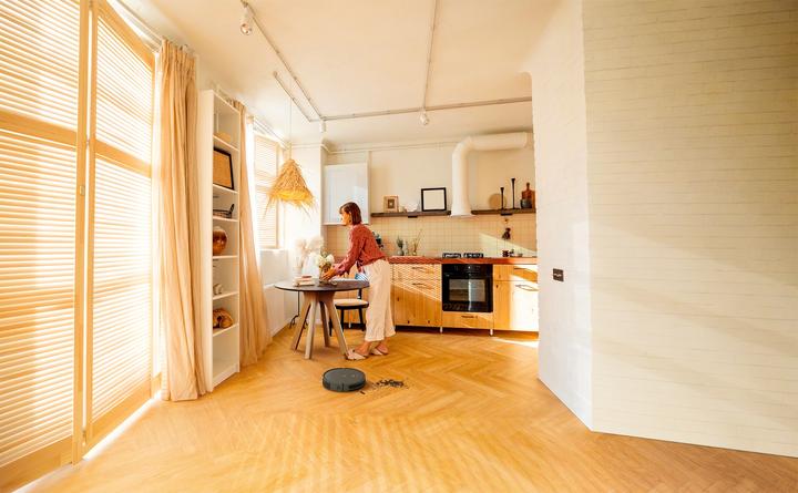 Actual product image iRobot Roomba Combo Essential (Vacuum mopping robot)