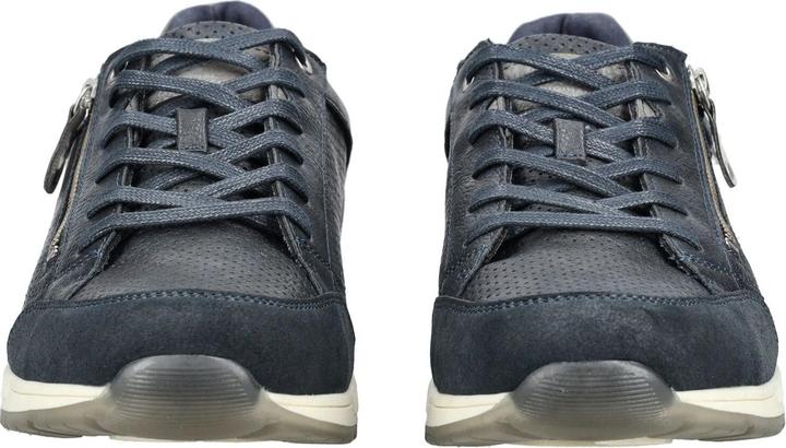 Actual product image Mustang Sneaker (45)