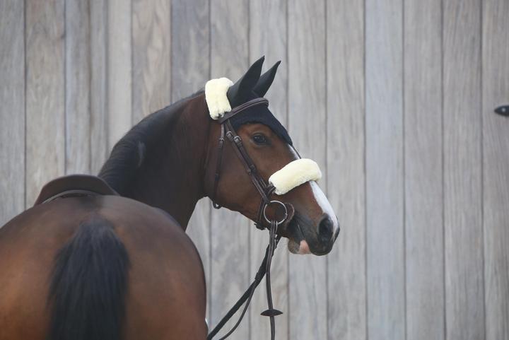 Produktbild Kentucky Horsewear Lammfell (künstl.) Nasenriemenschoner