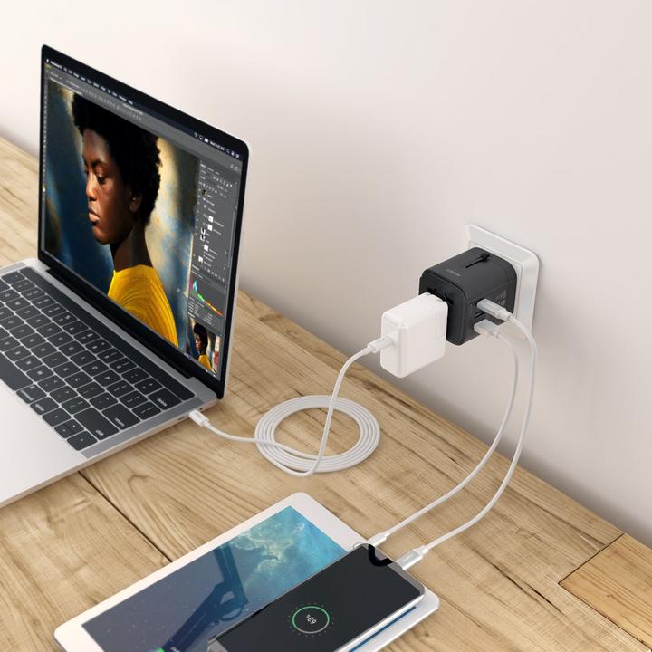 Actual product image Aukey PA-TA01 White Universal Travel Adapter with 1xUSB-C and 2x