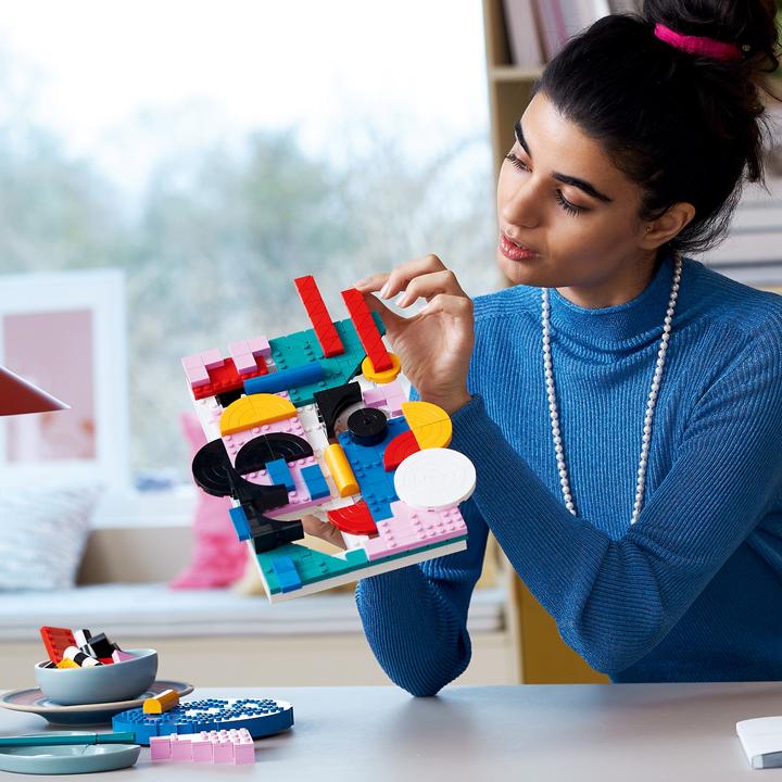 Actual product image LEGO 31210 Modern Art (31210, LEGO Art)