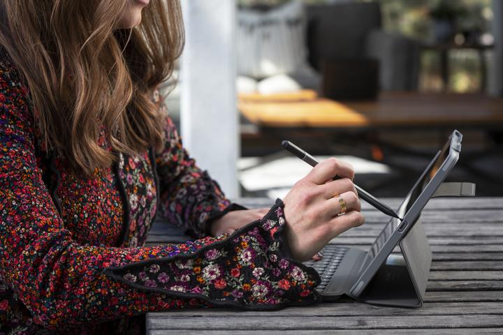 Produktbild Zagg Pro Keys Touchpad (CH, iPad 2019 (7. Gen), iPad 2020 (8. Gen))
