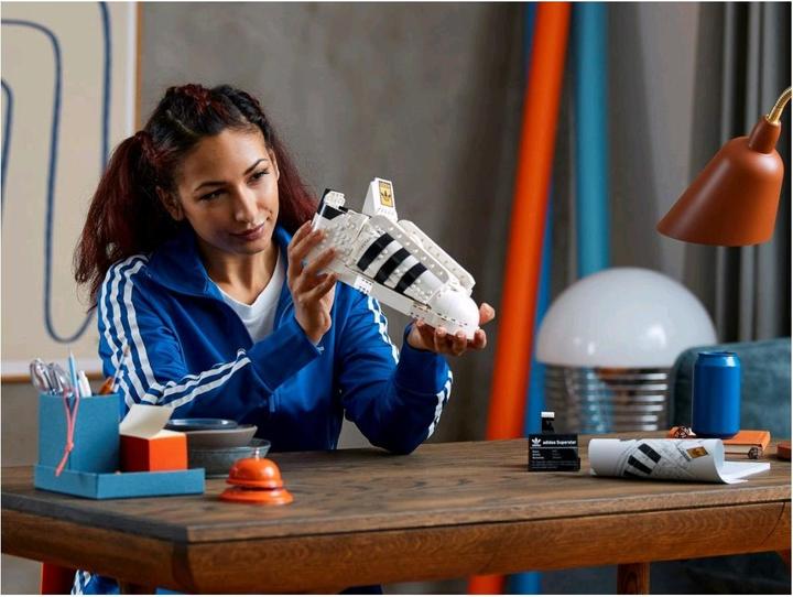 Actual product image LEGO Adidas Originals Superstar (10282, LEGO Icons)