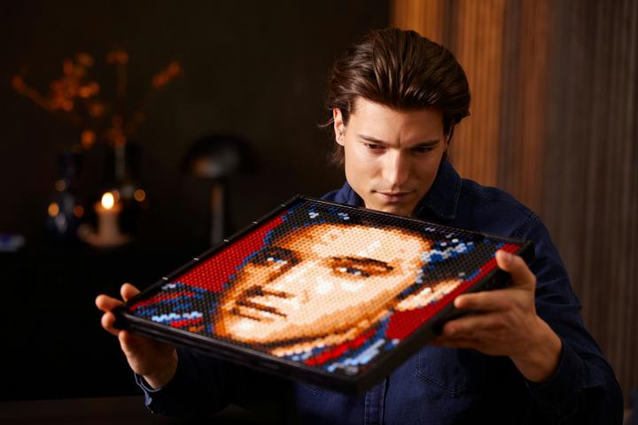 Actual product image LEGO Elvis Presley - The King (31204, LEGO Rare Sets)