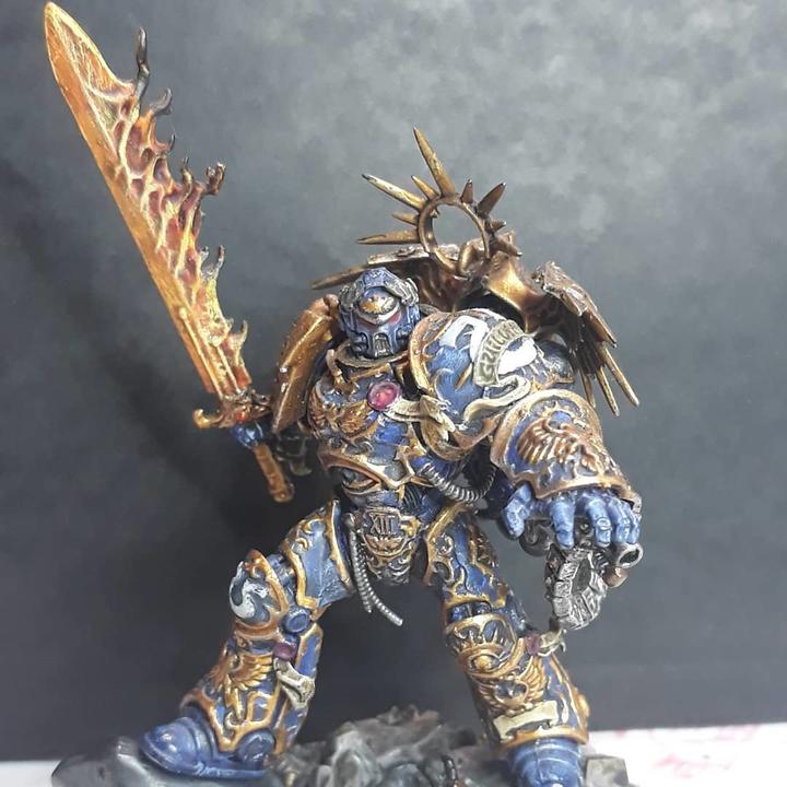 Actual product image Games Workshop Warhammer 40k - Ultramarines Roboute Guilliman (Plastic)