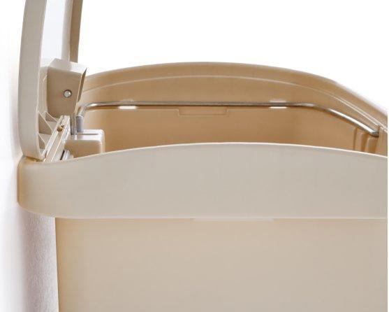 Actual product image Rubbermaid Tretabfallsammler (15 l)