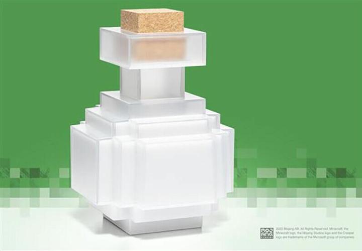 Immagine prodotto Noble Collection Minecraft Replica Bottiglia di pozione illuminante 16 cm